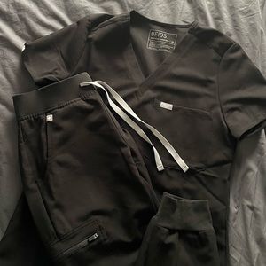 FIGS Scrubs Black Set Top & Jogger XS Like New- Never Worn